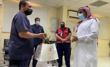 مدير عام الهلال الأحمر بالجوف ينقل معايدة رئيس الهيئة لمنسوبي المنطقة مدير عام الهلال الأحمر بالجوف ينقل معايدة رئيس الهيئة لمنسوبي المنطقة