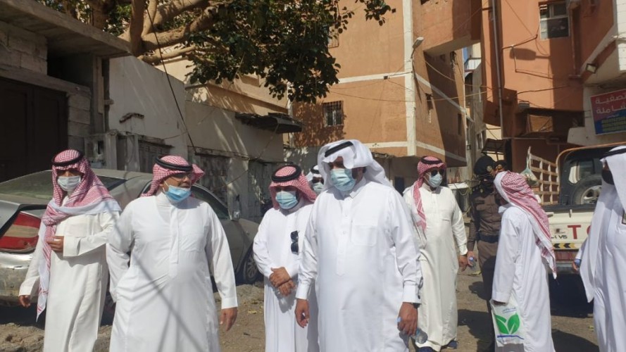 محافظ فيفاء يبحث تطوير سوق النفيعة والمسارات السياحية