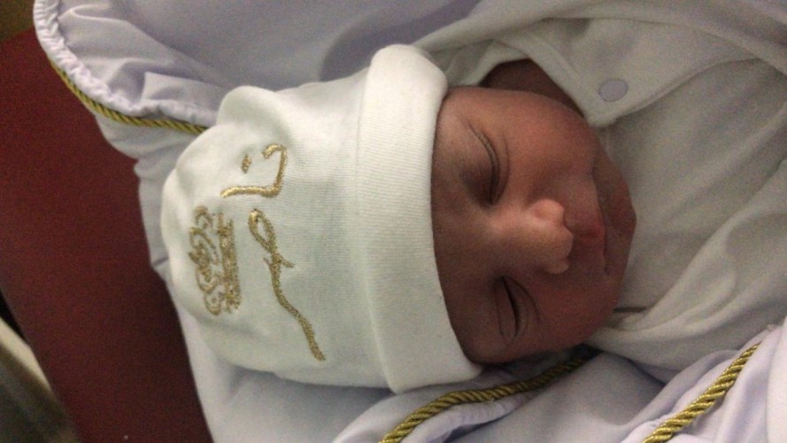 ناصر يضيء منزل الأستاذ ”أحمد الشويلعي “