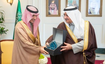 أمير تبوك يدشن مشروعات تنموية واستثمارية بالمنطقة بأكثر من نصف مليار ريال.. ويسلم 533 وحدة سكنية لمستفيدي الإسكان التنموي أمير تبوك يدشن مشروعات تنموية واستثمارية بالمنطقة بأكثر من نصف مليار ريال.. ويسلم 533 وحدة سكنية لمستفيدي الإسكان التنموي
