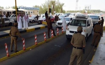 تعرف على عقوبات نقل الأشخاص الذين ليس لديهم تصريح بالحج تعرف على عقوبات نقل الأشخاص الذين ليس لديهم تصريح بالحج