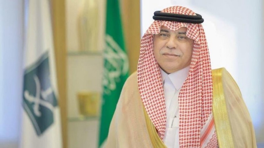 تعليق من وزير التجارة على قرار توطين المهن الهندسية