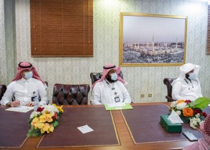 وكالة الشؤون العلمية و الفكرية و وكالة الترجمة والشؤون التقنية تبحثان آلية تفعيل الدور التقني للكلية وكالة الشؤون العلمية و الفكرية و وكالة الترجمة والشؤون التقنية تبحثان آلية تفعيل الدور التقني للكلية
