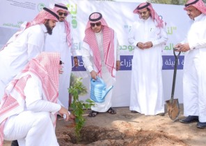 مدير عام فرع البيئة بحائل يطلق حملة “لنكن قدوه” لاستزراع مقرات الوزارة بالمنطقة مدير عام فرع البيئة بحائل يطلق حملة “لنكن قدوه” لاستزراع مقرات الوزارة بالمنطقة