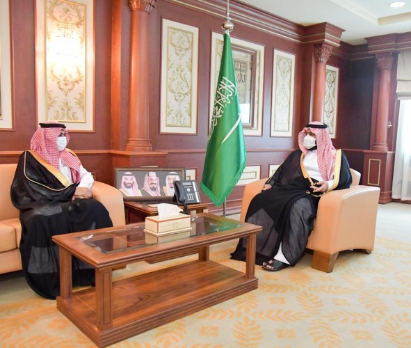سمو نائب أمير جــازان يستقبل مديري تعليم جازان وصبيا والطلاب الفائزين في تحدي فيرست التقني للروبوت ..