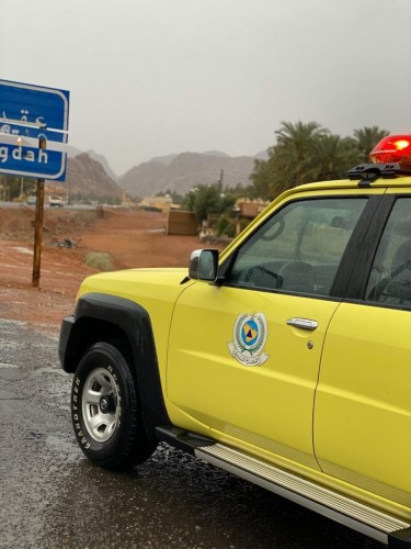 الدفاع المدني يتابع متغيرات الأجواء وماصاحبها من هطول الأمطار بحائل