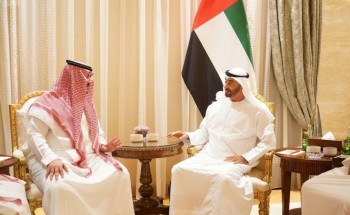 الأمير خالد بن سلمان يقدم التعازي للشيخ محمد بن زايد في وفاة أخيه سلطان