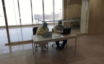التجمع الصحي الأول يتخذ إجراءات احترازية في استقبال ركاب رحلة دولية في مطار الدمام التجمع الصحي الأول يتخذ إجراءات احترازية في استقبال ركاب رحلة دولية في مطار الدمام