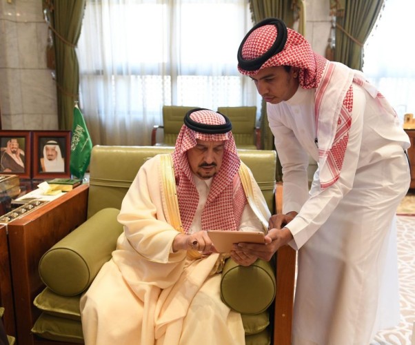 سمو الأمير فيصل بن بندر يستقبل عضو مجلس إدارة جمعية “إنسان”