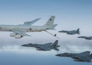 مقاتلات F- 15C سعودية وأمريكية تحلق في الخليج.. و”الدفاع” توضح أهداف المهمة مقاتلات F- 15C سعودية وأمريكية تحلق في الخليج.. و”الدفاع” توضح أهداف المهمة