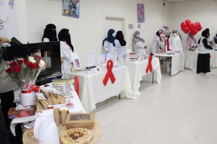 مستشفى الملك عبدالعزيز يفعل “اليوم العالمي لمرض الإيدز”
