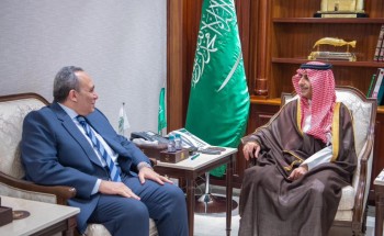 وكيل إمارة المنطقة الشرقية يستقبل القنصل العام المصري وكيل إمارة المنطقة الشرقية يستقبل القنصل العام المصري