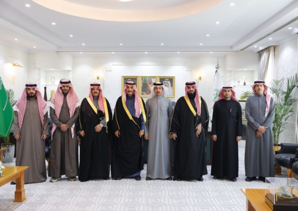 محافظ حفر الباطن يستقبل رئيس وأعضاء مجلس غرفة حفرالباطن محافظ حفر الباطن يستقبل رئيس وأعضاء مجلس غرفة حفرالباطن
