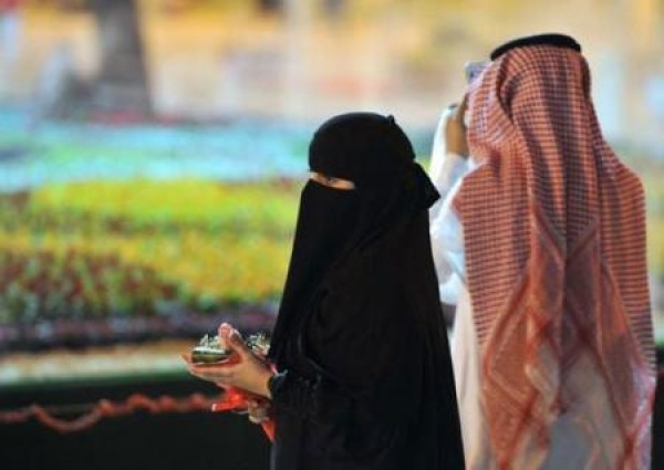 “تدور مشاكل” و”لا عمري فتشت” و”التفتيش سبب طلاقي”.. شاهد الردود على سؤال حول تفتيش جوال الزوج “تدور مشاكل” و”لا عمري فتشت” و”التفتيش سبب طلاقي”.. شاهد الردود على سؤال حول تفتيش جوال الزوج