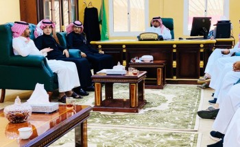 محافظ الريث يعقد اجتماعاً لمناقشة المشاريع بالمحافظة