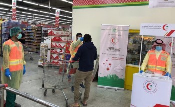فريق الهلال التطوعي بالقريات يقيم نقطة فرز بصري بأحد الأسواق فريق الهلال التطوعي بالقريات يقيم نقطة فرز بصري بأحد الأسواق