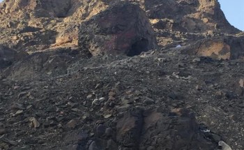 بات فيه النبي وشهد سجوده ودعاءه لـ”الأمة” .. بالفيديو: كهف السجدة بالمدينة المنورة.. لماذا سمي بهذا الاسم وما قصته؟