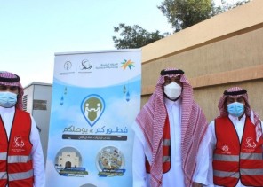 أمين مجلس الشباب “الدكتور الرويضي” يقوم بتوزيع أكثر من 1600مادة غذائية على الصائمين