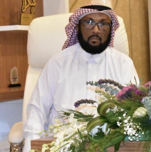 الزميل إبراهيم النعمي يتلقى شهادة شكر وتقدير من قائد القوات الخاصة لأمن الطرق بجازان