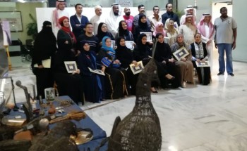 على شرف الدكتور طلال أدهم تناغم آرت تكرم المشاركين في المعرض الجماعي على شرف الدكتور طلال أدهم تناغم آرت تكرم المشاركين في المعرض الجماعي