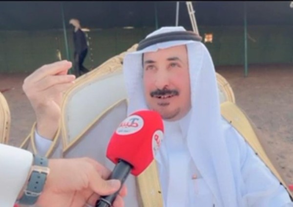 بالفيديو .. رجل الأعمال “شايم القلادي” يمازح الإعلامي غانم الويفي بقصيدة خلال حفل تكريمي لقبيلة بني رشيد في “أم العمر” جنوب حائل بالفيديو .. رجل الأعمال “شايم القلادي” يمازح الإعلامي غانم الويفي بقصيدة خلال حفل تكريمي لقبيلة بني رشيد في “أم العمر” جنوب حائل