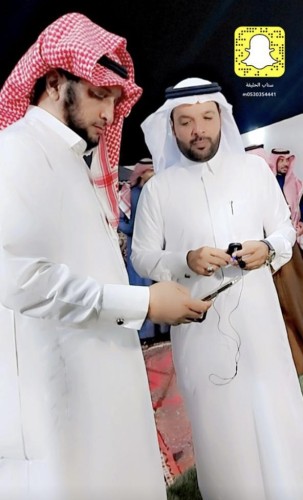 الإعلامي “عبدالرحمن بن مرشد” والإعلامي “غانم الويفي” يقدمون التعازي لكافة أشقاء وأبناء عبيدالله بن عبيد بن خلف الشويلعي بوفاة والدهم