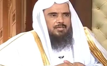 امرأة والدها كان محافظا على الصلاة ويعمل الصالحات وحينما توفى كان وجهه أسود هل دليل على عدم قبول عمله؟ .. الخثلان يجيب!