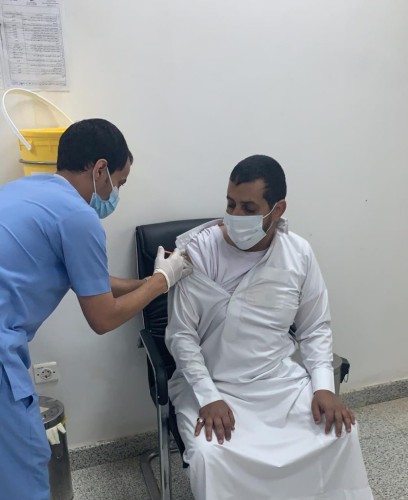 مراكز لقاحات كورونا بـ”المدينة” تستقبل المواطنين والمقيمين المسجلين عبر “صحتي”