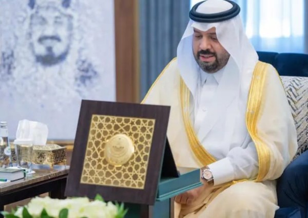 أمير منطقة الحدود الشمالية يدشن مبادرة وحدة الصف واجتماع الكلمة