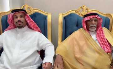 وجهاء وأعيان الدواميك يحتفون بـ«داهية عبس» الشاعر محمد بن شطنان