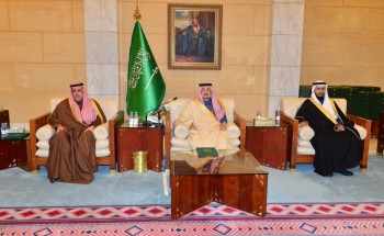 سمو أمير منطقة الرياض يكرم متقاعدي إمارة المنطقة سمو أمير منطقة الرياض يكرم متقاعدي إمارة المنطقة