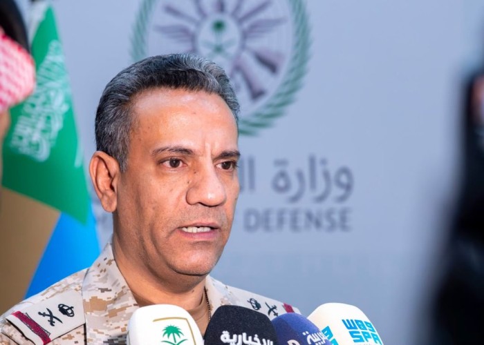 “لن نتهاون في حماية المملكة” .. التحالف: الحوثيون يواصلون استهداف المدن السعودية بالصواريخ والمسيرات