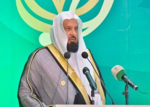 الدكتور السند: علينا أن نشكر الله على ما أفاء به علينا في هذه البلاد المباركة الدكتور السند: علينا أن نشكر الله على ما أفاء به علينا في هذه البلاد المباركة