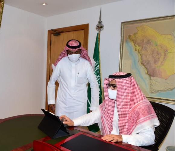 بموافقة كريمة من سمو محافظ الأحساء وكيل المحافظة يدشن حملة التبرع بالدم