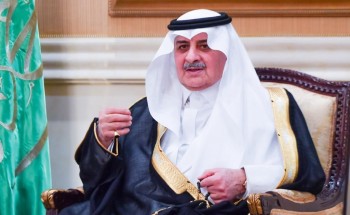 أمير تبوك يستقبل المواطنين في اللقاء الأسبوعي