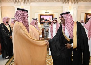 سمو الأمير سعود بن جلوي يستقبل المهنئين بعيد الفطر المبارك