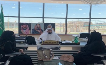 رئيس بلدية طريف يعقد إجتماعاً مع قسم الخدمات النسائية رئيس بلدية طريف يعقد إجتماعاً مع قسم الخدمات النسائية