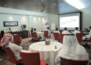 برنامج الرعاية والتأهيل (بناء) يواصل تقديم دوراته في اليوم الثالث للمستفيدين برنامج الرعاية والتأهيل (بناء) يواصل تقديم دوراته في اليوم الثالث للمستفيدين