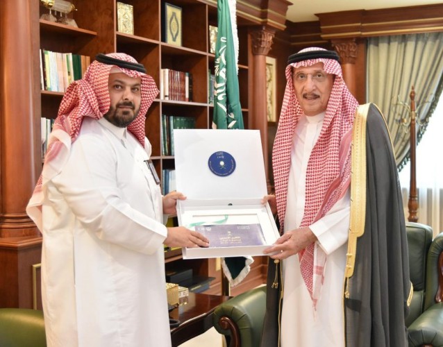 سمو أمير منطقة جازان يستقبل محافظ الداير