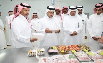 نائب وزير “البيئة” يتفقد أعمال المنظومة في منطقة تبوك ويلتقي عدد من المواطنين والمزراعين