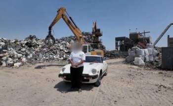 الكويت تضبط مفحطًا ظهر في مقطع فيديو.. وإتلاف مركبته بـ«الكبس» الكويت تضبط مفحطًا ظهر في مقطع فيديو.. وإتلاف مركبته بـ«الكبس»