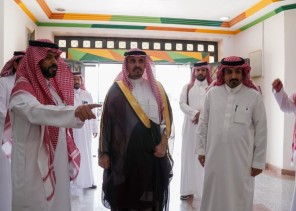محافظ وادي الدواسر يطّلع على مبادرة “الفرع الافتراضي” لتعزيز التحول الرقمي وخدمة المستفيدين عن بُعد