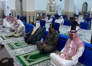 القحطاني يتقدم المصلين في صلاة الاستسقاء بمحافظة فيفاء