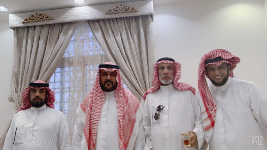 بالفيديو: قعيد بن قعبوب و عبدالله القنور  والإعلامي مفلح الخضيري يزورون “بن مرشد” في ديوانه بـ”بدع بن خلف”