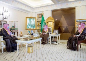 أمير القصيم يشهد توقيع مذكرة تعاون بين إمارة المنطقة والمركز الوطني للوثائق والمحفوظات أمير القصيم يشهد توقيع مذكرة تعاون بين إمارة المنطقة والمركز الوطني للوثائق والمحفوظات