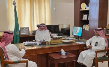 محافظ وادي الدواسر يستعرض برامج «التنمية الاجتماعية» ويشيد بدعم البنك لرواد الأعمال والأسر المنتجة محافظ وادي الدواسر يستعرض برامج «التنمية الاجتماعية» ويشيد بدعم البنك لرواد الأعمال والأسر المنتجة