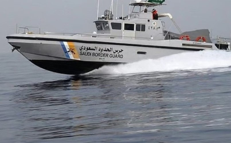 حرس الحدود ينقذ مواطنًا خليجيًا تعطلت واسطته البحرية في الخفجي