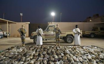 حرس الحدود يحبط محاولة تهريب (802) كيلوجرام من الحشيش المخدر و (25.4) طن من القات المخدر حرس الحدود يحبط محاولة تهريب (802) كيلوجرام من الحشيش المخدر و (25.4) طن من القات المخدر