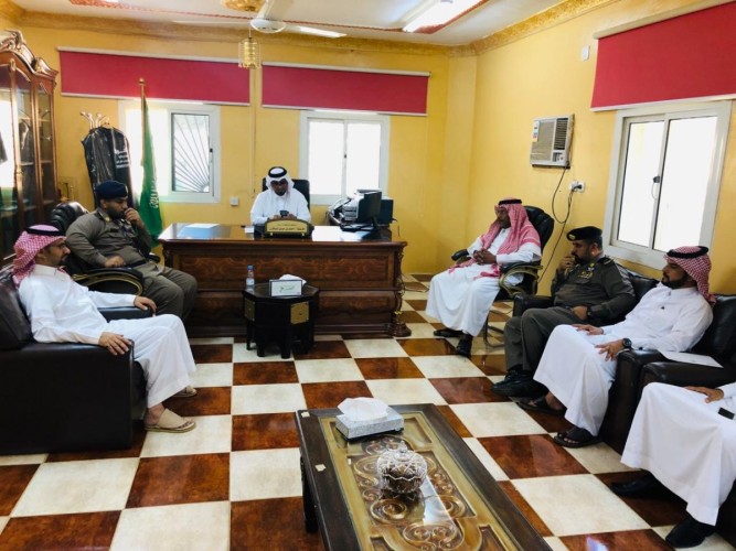 محافظ الريث يعقد اجتماع ويستعرض خطة الاحتفال باليوم الوطني ٨٩