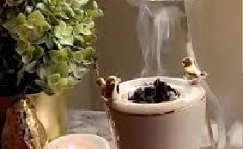 كيف نُحافظ على ثبات رائحة العود والبخور مدة أطول على البشرة والاقمشة؟